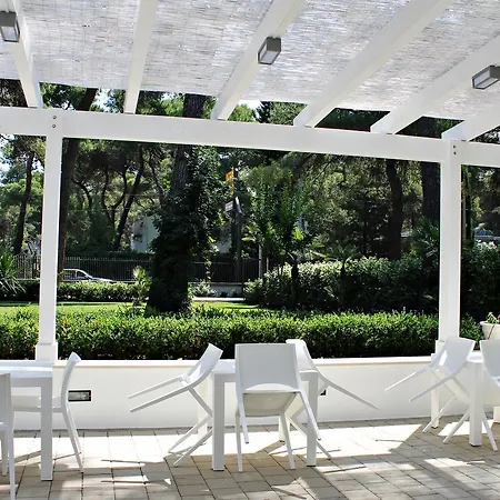 Il Melograno 3* カステッラネータ・マリーナ