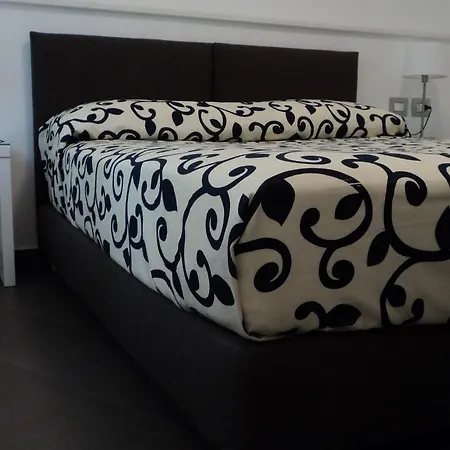 Il Melograno 3* カステッラネータ・マリーナ